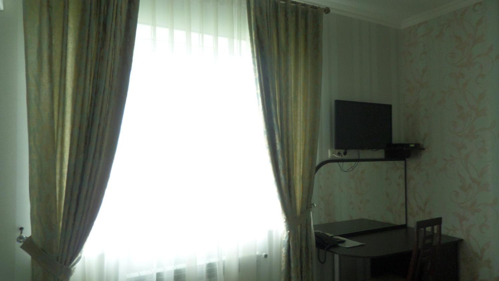 Royal Hotel Kharkiv Room photo