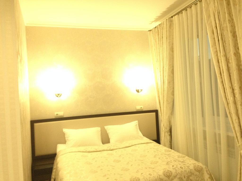 Royal Hotel Kharkiv Exterior photo