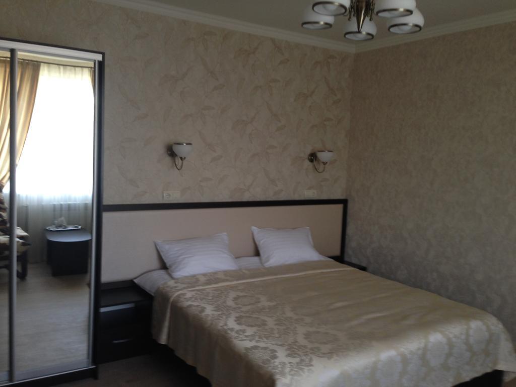 Royal Hotel Kharkiv Exterior photo